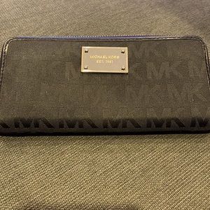 Micheal Kor MK Black Gold Wallet